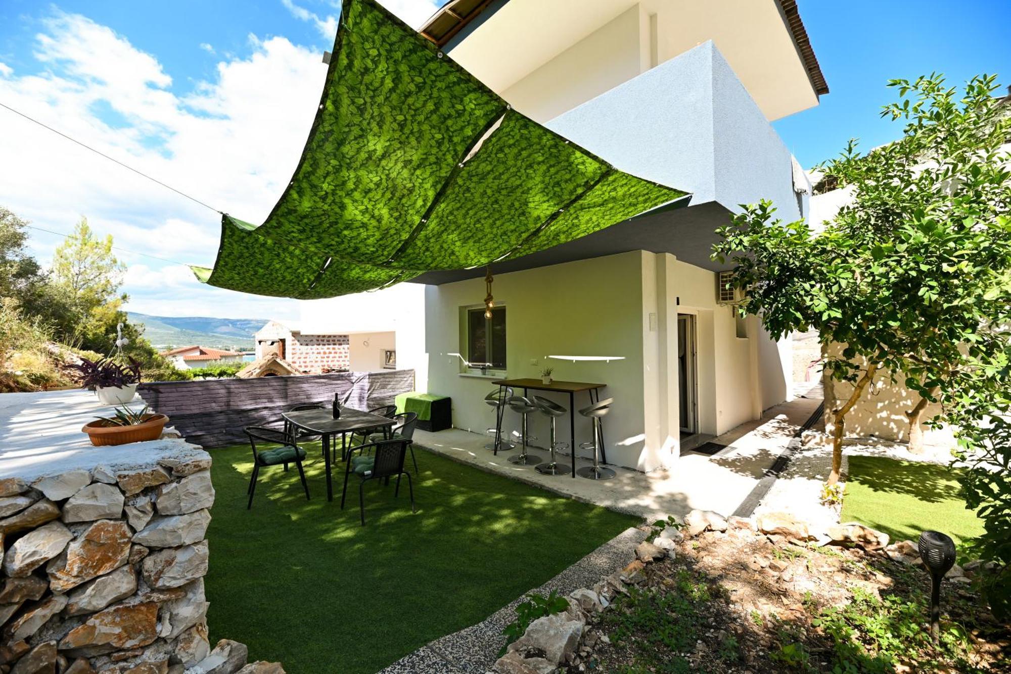 New,Close To The Beach Apartment With Domestic Olive Oil And Wine Trogir Exterior photo